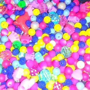 Bead confetti